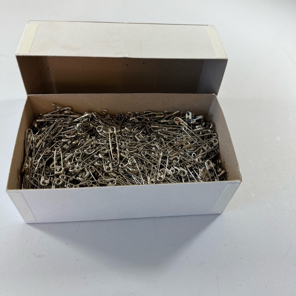 ROYAL Safety Pins, 10 Gross (aprox 1,440 Pins) 1-1/2" Size #2 Closed Safety Pins